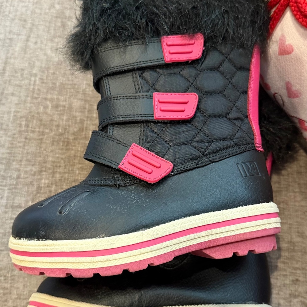 Girls snow boots Size 10 - Picture 2 of 5